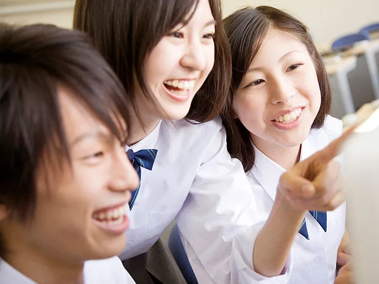 強制ではなく、自然に導くリード